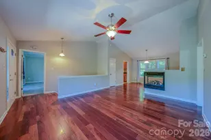 102 Forest Lake Dr, Asheville, NC 28803 - Photo 3