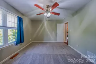 102 Forest Lake Dr, Asheville, NC 28803 - Photo 21