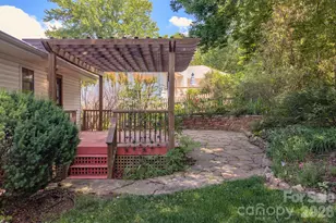 102 Forest Lake Dr, Asheville, NC 28803 - Photo 37