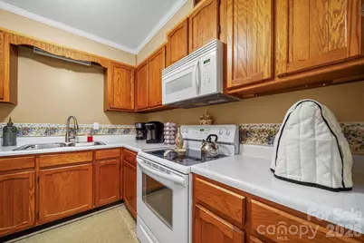 109 Carriage House Drive, Kannapolis, NC 28081 - Photo 3