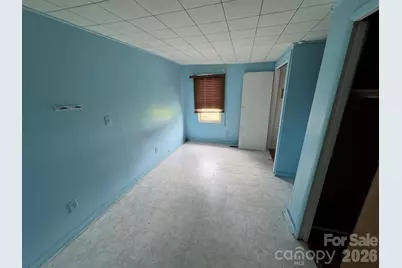 831/833 N Oak Street, Hendersonville, NC 28739 - Photo 7