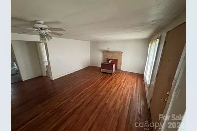 831/833 N Oak Street, Hendersonville, NC 28739 - Photo 19