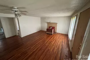 831/833 N Oak St, Hendersonville, NC 28739 - Photo 19