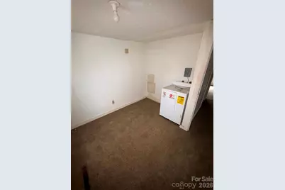 831/833 N Oak Street, Hendersonville, NC 28739 - Photo 11