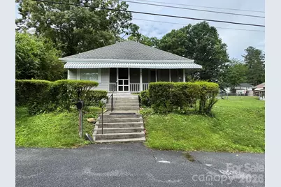 831/833 N Oak Street, Hendersonville, NC 28739 - Photo 1