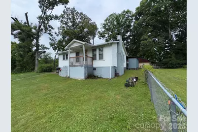 831/833 N Oak Street, Hendersonville, NC 28739 - Photo 17