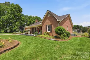 4 Fox Ridge Dr, Granite Falls, NC 28630 - Photo 3