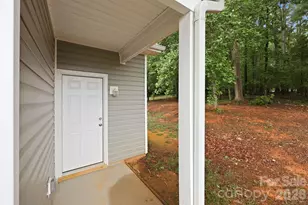 8625 Terra Cotta Dr, Charlotte, NC 28215 - Photo 11
