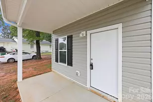 8625 Terra Cotta Dr, Charlotte, NC 28215 - Photo 9