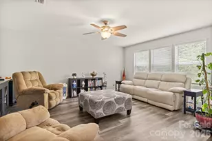 928 Newfound Hollow Dr, Charlotte, NC 28214 - Photo 7