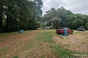 1218-B Essex St, Gastonia, NC 28052 - Photo 11