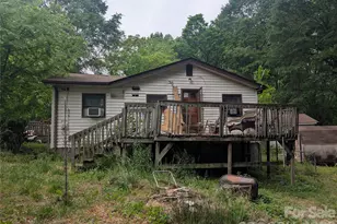 1218-B Essex St, Gastonia, NC 28052 - Photo 3
