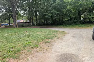 1218-B Essex St, Gastonia, NC 28052 - Photo 13