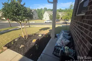 105 Tigris Trl, Fort Mill, SC 29715 - Photo 3