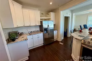 715 E Marion St, Shelby, NC 28150 - Photo 13