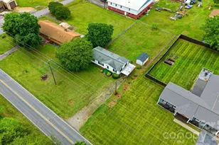 3617 Sulphur Springs Rd NE, Hickory, NC 28601 - Photo 31