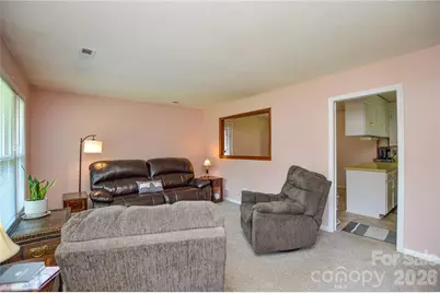 518 Vinecrest Drive, Matthews, NC 28105 - Photo 7