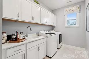 208 E Warfield Dr, Mooresville, NC 28115 - Photo 25