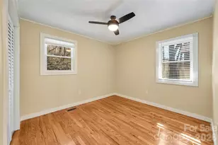 9 Woodfin Ave, Asheville, NC 28804 - Photo 17