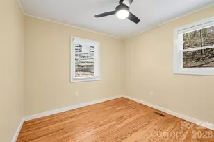9 Woodfin Ave, Asheville, NC 28804 - Photo 15