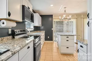 9 Woodfin Ave, Asheville, NC 28804 - Photo 7