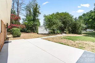 1614 Kenmore Dr, Statesville, NC 28625 - Photo 21