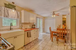 112 Amelia Dr, Hendersonville, NC 28792 - Photo 13