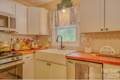 112 Amelia Drive, Hendersonville, NC 28792 - Photo 15