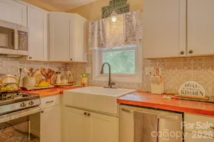 112 Amelia Dr, Hendersonville, NC 28792 - Photo 15