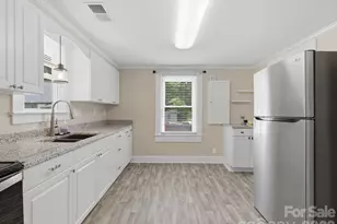 7 Wray St, York, SC 29745 - Photo 11