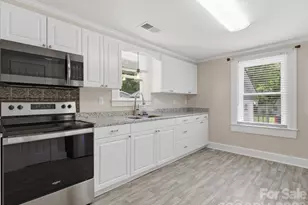 7 Wray St, York, SC 29745 - Photo 9