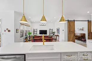 8044 Brookbank Dr, Charlotte, NC 28269 - Photo 17