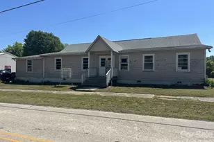 706 Old North Main St, Clover, SC 29710 - Photo 1