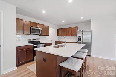 1621 Gutter Branch Drive, Charlotte, NC 28216 - Photo 7