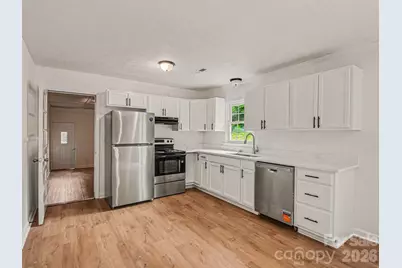 211 Lakeview Road, Cherryville, NC 28021 - Photo 9