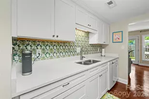 8333 Knights Bridge Rd, Charlotte, NC 28210 - Photo 11