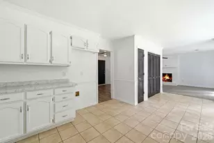 2819 Royal Ridge Ln, Charlotte, NC 28212 - Photo 13