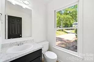 2819 Royal Ridge Ln, Charlotte, NC 28212 - Photo 15