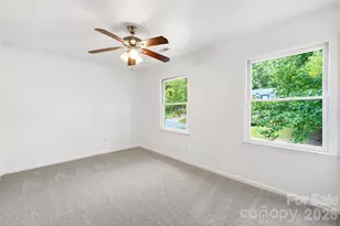 2819 Royal Ridge Ln, Charlotte, NC 28212 - Photo 21