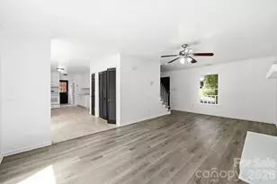 2819 Royal Ridge Ln, Charlotte, NC 28212 - Photo 9