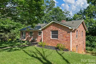 147 W Oakview Rd, Asheville, NC 28806 - Photo 3