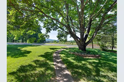 147 W Oakview Road, Asheville, NC 28806 - Photo 21