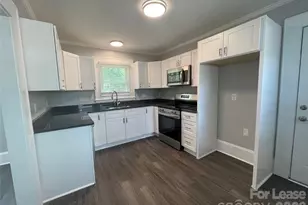 624 Pinoca Rd, Charlotte, NC 28208 - Photo 5