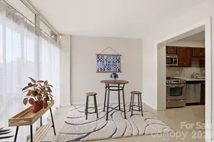 1300 Queens Rd, Charlotte, NC 28207 - Photo 7