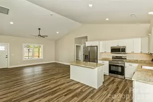 112 Peyton Elaine Rd, Clyde, NC 28721 - Photo 9