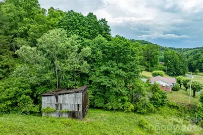 302 Sprinkle Branch Road, Marshall, NC 28753 - Photo 11