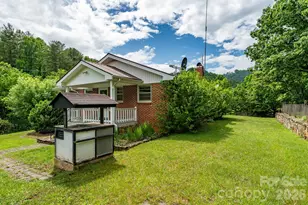 302 Sprinkle Branch Rd, Marshall, NC 28753 - Photo 7