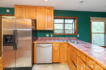 18 Bartlett Road, Weaverville, NC 28787 - Photo 3