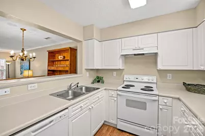 4259 Melrose Club Drive, Matthews, NC 28105 - Photo 7