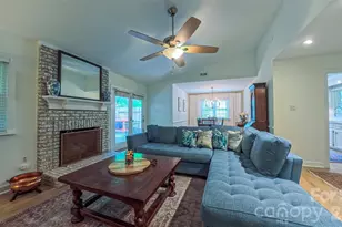 2425 Turnberry Ln, Charlotte, NC 28210 - Photo 7